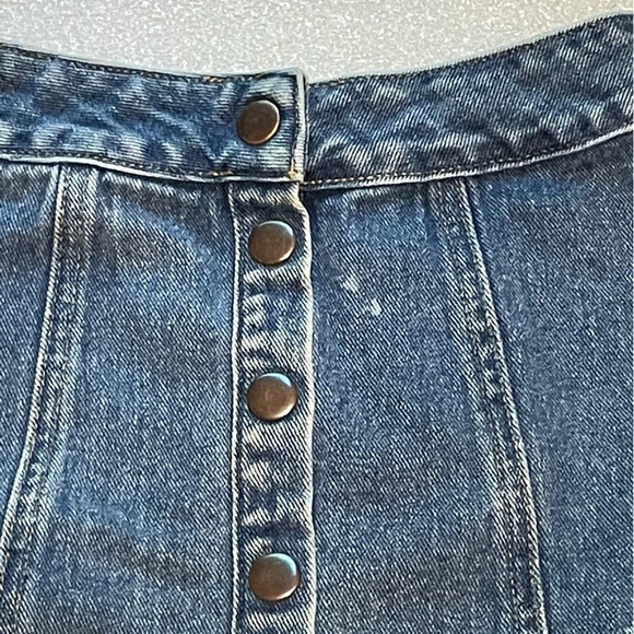 Brandy Melville Front Button Snap Blue Denim Jean Mini Skirt Size 23 - Picture 3 of 10
